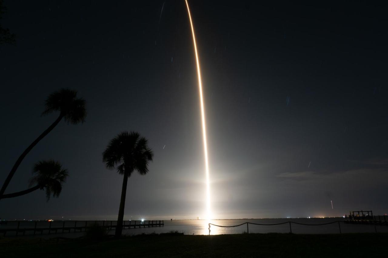 Nasa Waterfront Dolphin Suite Titusville Exterior foto